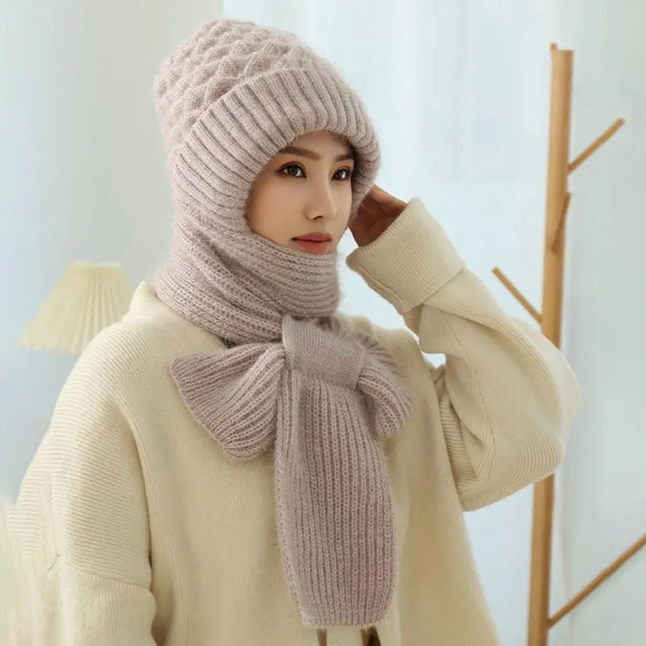 CapScarf, ženska zimska kapa z všitim šalom - Image 2