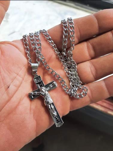 JesusNecklace, srebrna verižica z Jezusom